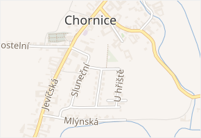 U hřiště v obci Chornice - mapa ulice