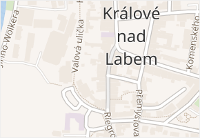 Revoluční v obci Dvůr Králové nad Labem - mapa ulice