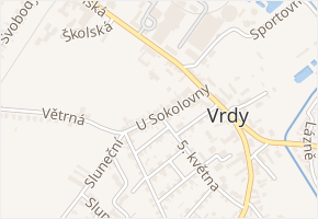 U Sokolovny v obci Vrdy - mapa ulice