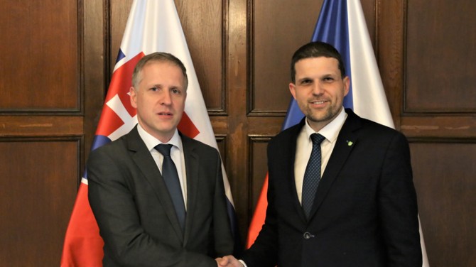 Ministr Hladk se setkal s novm slovenskm ministrem ivotnho prosted Milanem Chrenkem