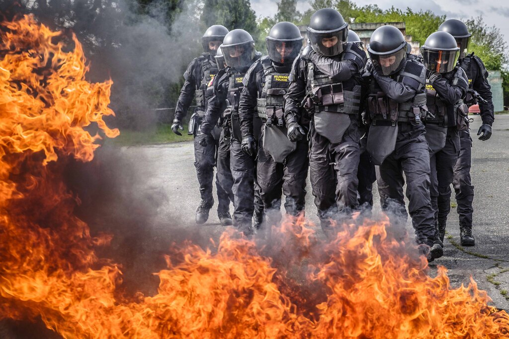 Do Kosova se chystaj dal vojent policist