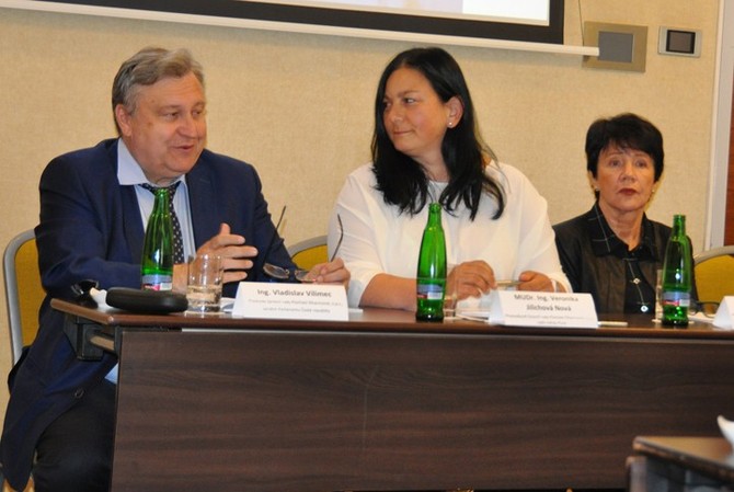 Tiskov konference (foto: H. Josefov)