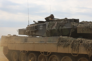 ern baret nen zcela domnou tankovch jednotek Bundeswehru, ale tankist se odliuj svm tankovm odznakem od ostatnch jednotek.