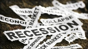 USA: Sebenaplujc se proroctv recese?