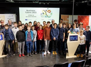 Devci z Jablonce sestavili robotickou ruku a vyhrli Business Talent 2022 