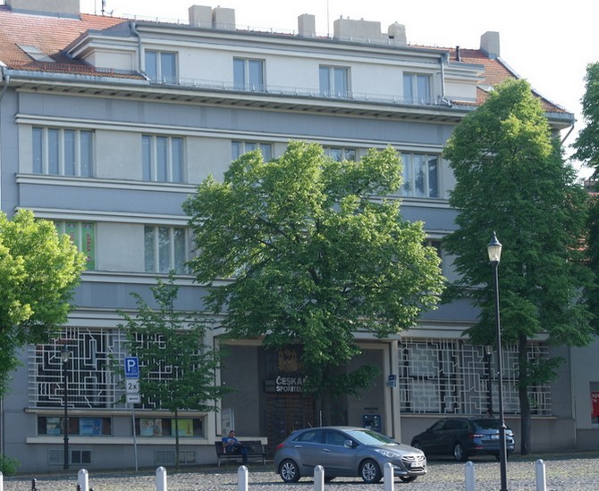 Situace na trhu s bydlením se nezlepšuje Data ukazují, že zájemci musí šetřit opět o něco déle