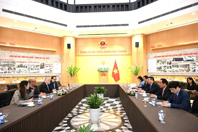 Schzka s Ministerstvem prmyslu a obchodu Vietnamu