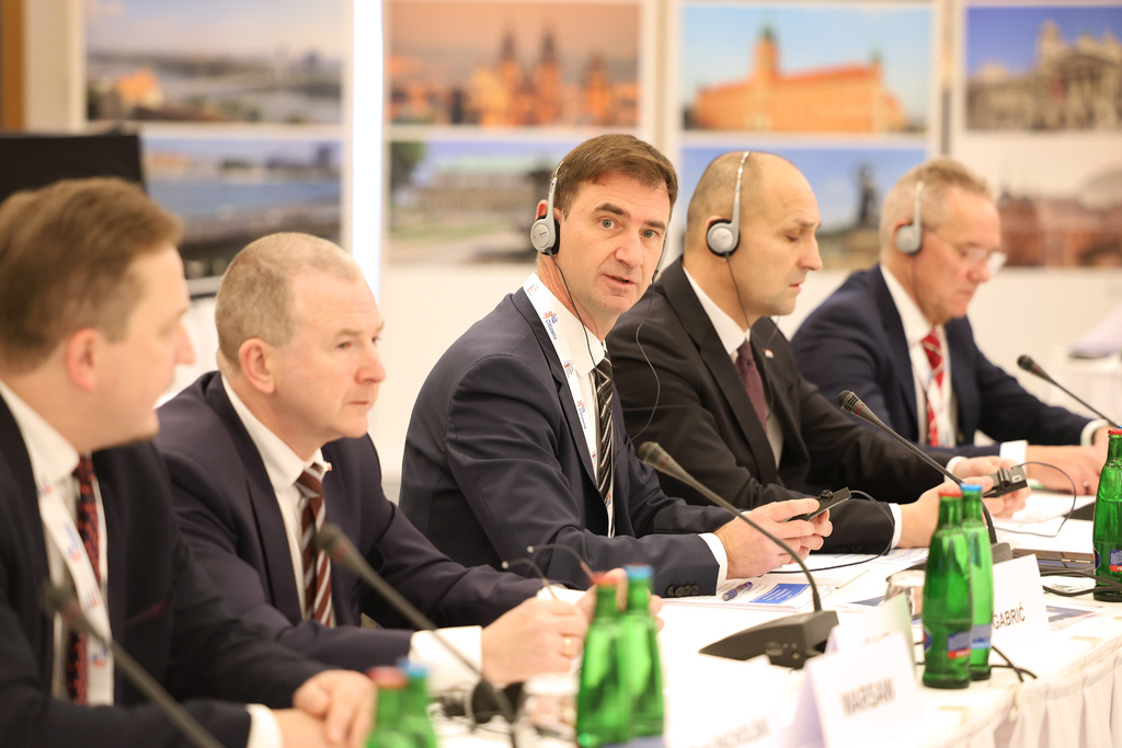 Druh den jednn ministr obrany CEDC o bezpenostn situaci na Ukrajin a Blzkm vchod
