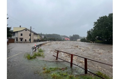 Sever kraje zashla extrmn povode. Evakuuj se tisce lid