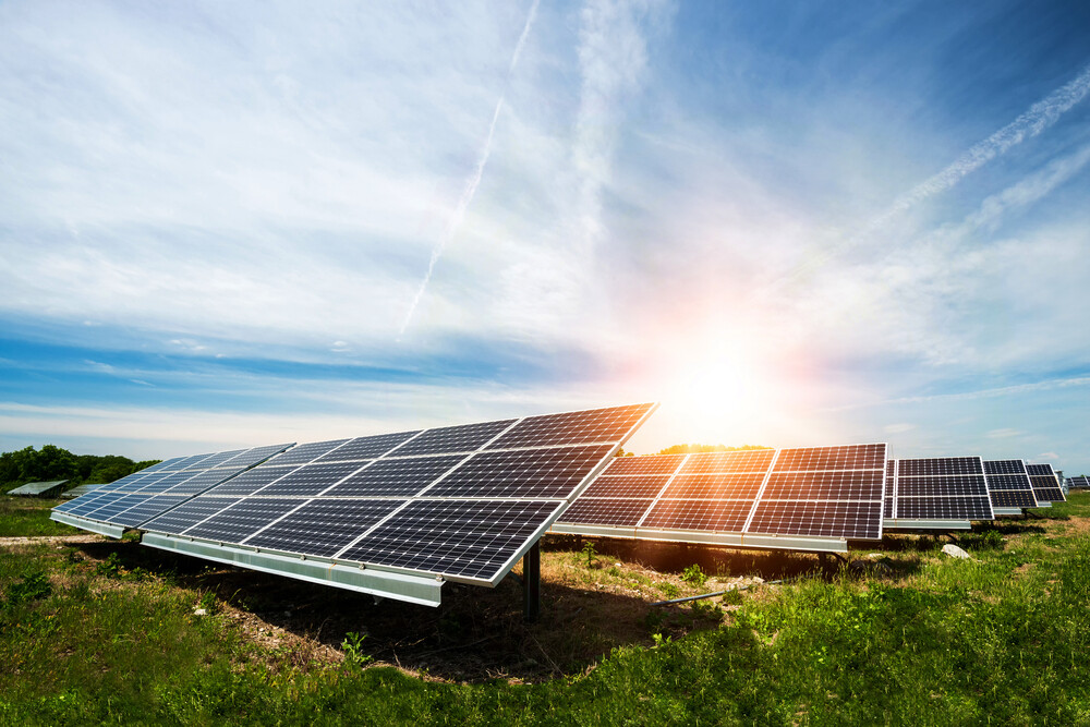 Zdroj Shutterstock solární panely