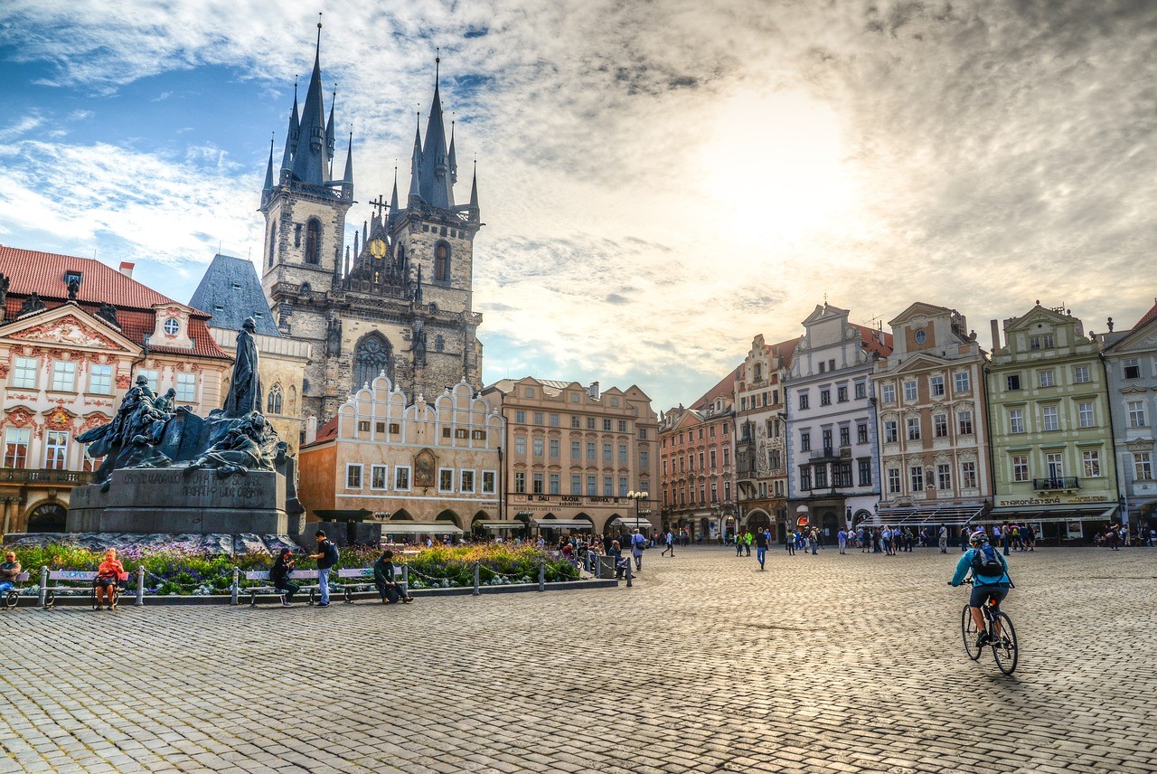 Dun & Bradstreet downgrades outlook for Czech Republic on rising tax growth risks
