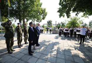 Ministryn obrany ernochov navtvila Ukrajinu, uctila padl z 1. i 2. svtov vlky