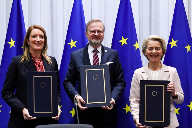 Picture of the Signing Ceremony of declaration on digital rights and on EU legislative priorities 2023-2024