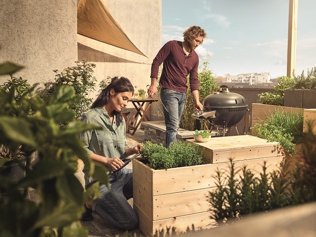 Pěstujte zeleninu, ovoce a bylinky na balkoně.
