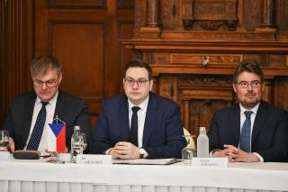 Ministr Lipavsk vystoupil na esko-slovenskm diskuznm fru v Pezinku