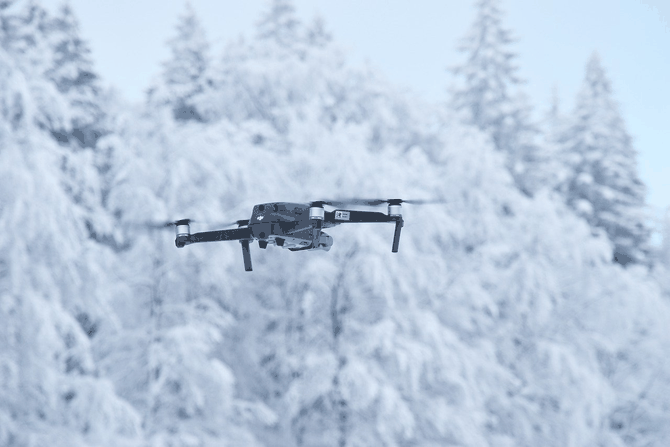 Bezpenj provoz bezpilotnch letadel, vlda schvlila novelu umoujc dal kontrolu dron
