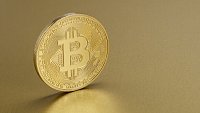 Bitcoin by se podle Goldman Sachs ml vyplhat nad 7 900 USD