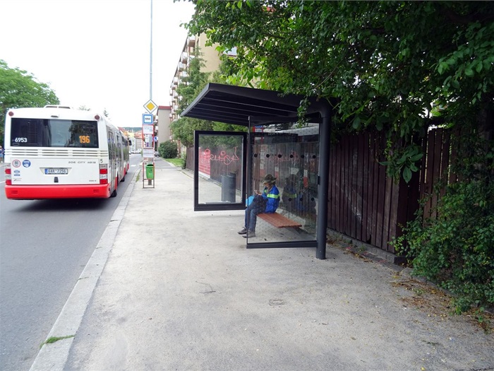 Vmna autobusovch pstek v Praze 4 pokrauje 