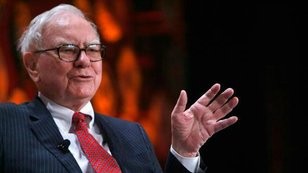 Pro Warren Buffett nenvid zlato