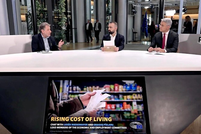 Živý rozhovor: Co dělá EU pro řešení rostoucích životních nákladů v Evropě?