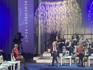 Ministr Kulhnek pednesl projev na Mezinrodnm fru k pipomnce holocaustu a boji proti antisemitismu