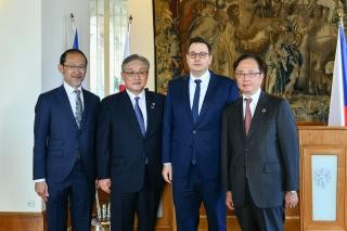 Ministr Lipavsk jednal se leny Japonsk obchodn federace Keidanren 