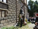 Na v kostela ve Frantiknsk ulici se vrtil zvon