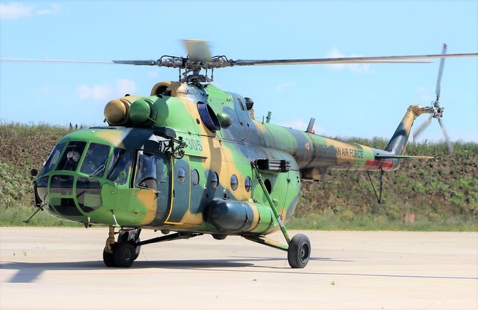 Vrtulník Mi-8MT č. 305, který projde v LOM PRAHA generální opravou