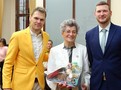 Vedení města Plzně ocenilo úspěšné seniory z mikulášského plaveckého přeboru