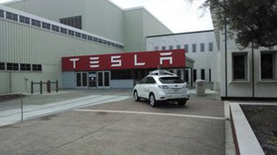 Oknko tradera: Klov cenov rovn akci Tesla Motors