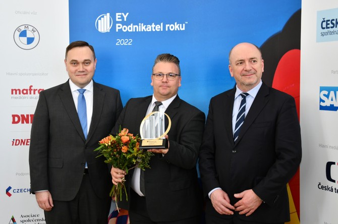 EY Podnikatelem roku Jihoeskho kraje se stal Josef Bukovsk, majitel Pekrny Srnn.