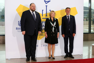 Zleva: R. Stefanuk, J. Seitlov, G. Jandrokovi, Zdroj: Poslaneck snmovna
