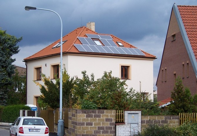 Fotovoltaice se nevyhýbá technologický rozvoj