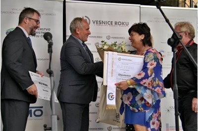 Zlat stuha a titul Vesnice Olomouckho kraje roku 2022 zdob Slatinice