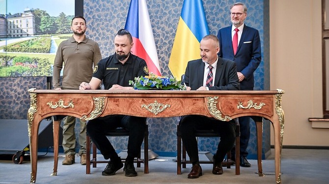 esko a Ukrajina posl spoluprci v oblasti zbrojnho prmyslu