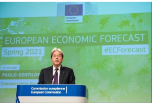 Paolo Gentiloni, evropsk komisa na tiskov konferenci o ekonomick prognoze v roce 2021  Evropsk unie, 2021