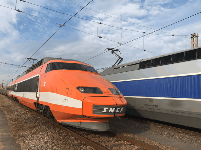 V esku se pedstav vlak TGV, prkopnk rychl eleznice navtv tyi msta