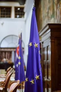 The flag of the European Union and Commonwealth of Australia.