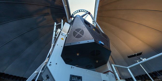 Nov univerzitn dalekohled, kter je dky prmru zrcadla 80 cm nejvtm dalekohledem na Morav, byl do vchodn kopule dnick hvzdrny nainstalovn 13. prosince 2022. 