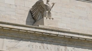 Vy rokov sazby mohou Fedu sebrat jeho nezvislost