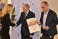 Krajské kolo programu regenerace městských památkových zón vyhrál Letohrad, cenu přebírá místostarosta Martin Hatka