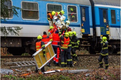U Jvov se srazily vlaky. Cvien provilo krajsk zchrane