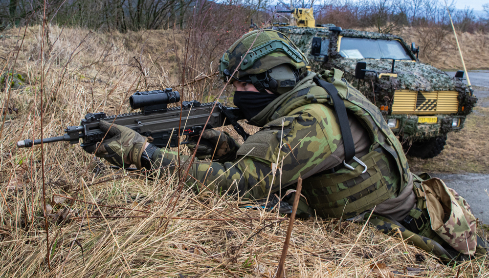 Strakonit vojci se pipravuj na misi do Lotyska. Na Doupov cviili zelenou taktiku