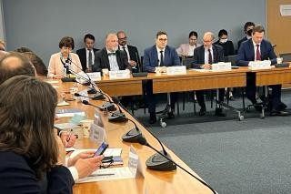 Ministr Lipavsk v USA podepsal dohodu o prodlouen spoluprce s Atlantic Council of the United States