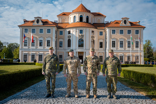 Generlporuk Karel ehka, generl Wiesaw Kukula, generl Gbor Lszl Brndi a generl Daniel Zmeko