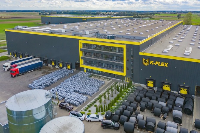 Conseq se na expanzi do zahraničí chystal již delší dobu Celou halu si na 17 let pronajala společnost K-Flex