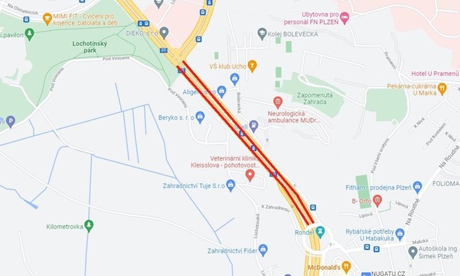 Karlovarsk ulice mezi ulicemi Lidick a Otlie Benkov (zdroj: Google mapy)