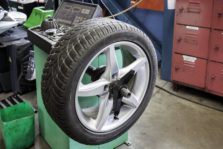 ilustrační výměna pneumatik
