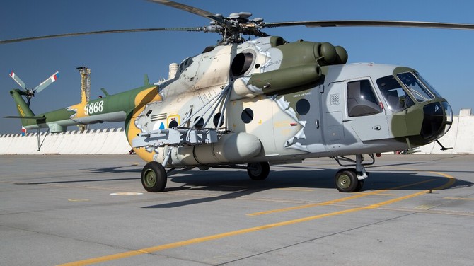 Vrtulnk Mi-171 v novch barvch. Do kamufle se vela cel 55let sluba v esk armd